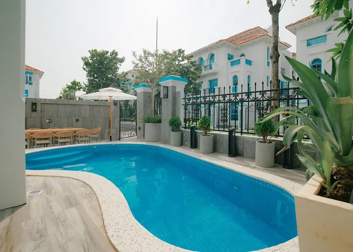 S - Center & Near - 4br Private With Pool, Jacuzzi, Sauna, Karaoke * Ha Long