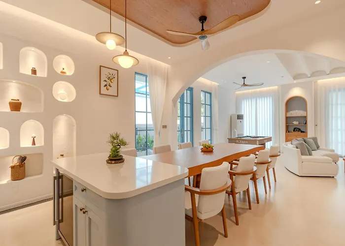 S - Center & Near - 4br Private With Pool, Jacuzzi, Sauna, Karaoke Ha Long