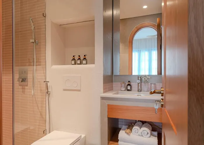 S - Center & Near - 4br Private With Pool, Jacuzzi, Sauna, Karaoke Villa *