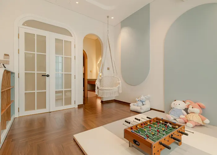 Villa S - Center & Near - 4br Private With Pool, Jacuzzi, Sauna, Karaoke Ha Long