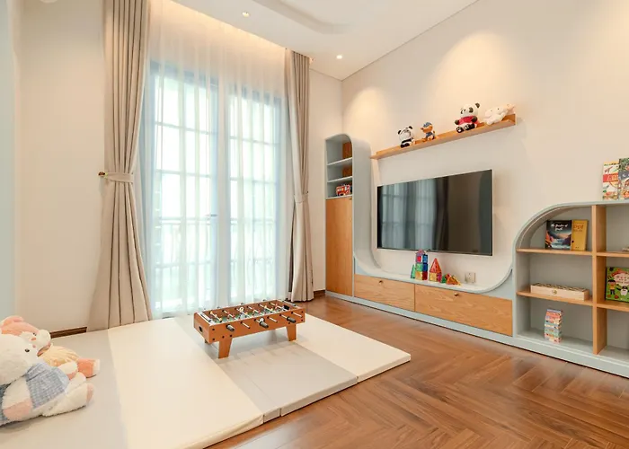 S - Center & Near - 4br Private With Pool, Jacuzzi, Sauna, Karaoke Ha Long