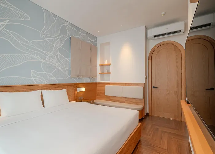 S - Center & Near - 4br Private With Pool, Jacuzzi, Sauna, Karaoke * Ha Long