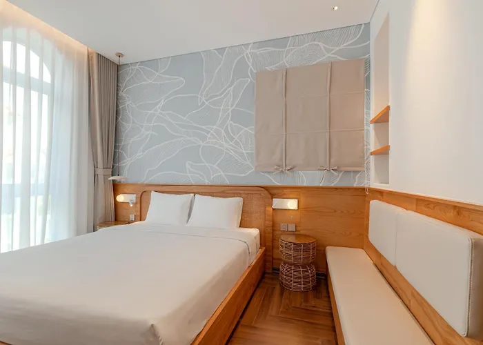 S - Center & Near - 4br Private With Pool, Jacuzzi, Sauna, Karaoke Villa Ha Long