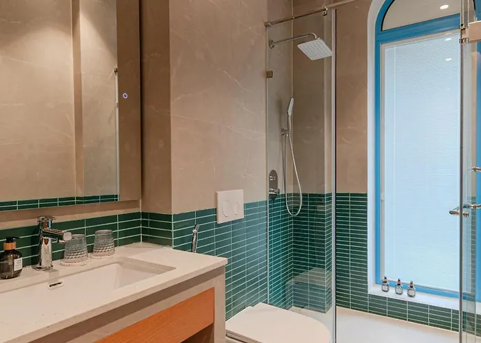 S - Center & Near - 4br Private With Pool, Jacuzzi, Sauna, Karaoke *