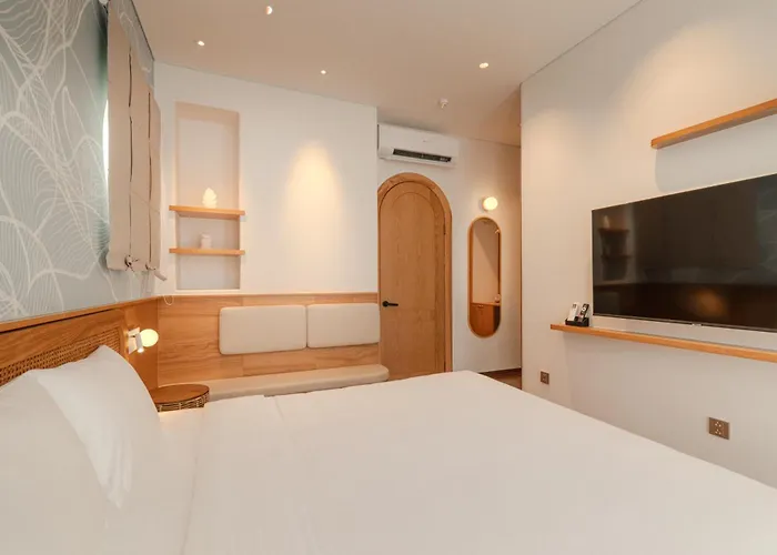 S - Center & Near - 4br Private With Pool, Jacuzzi, Sauna, Karaoke Villa