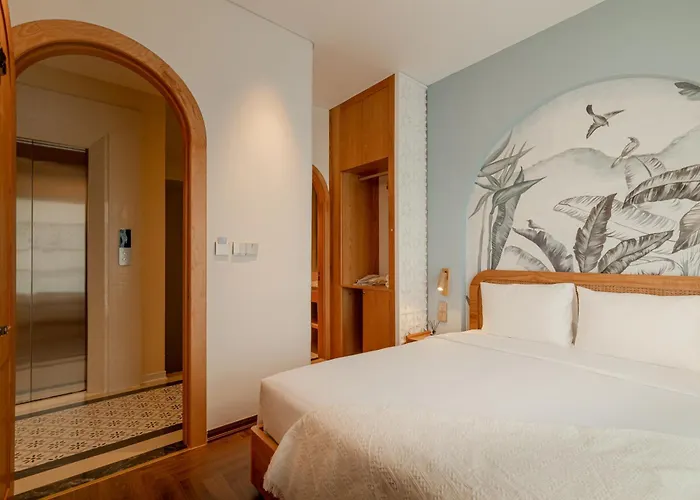 S - Center & Near - 4br Private With Pool, Jacuzzi, Sauna, Karaoke * Ha Long