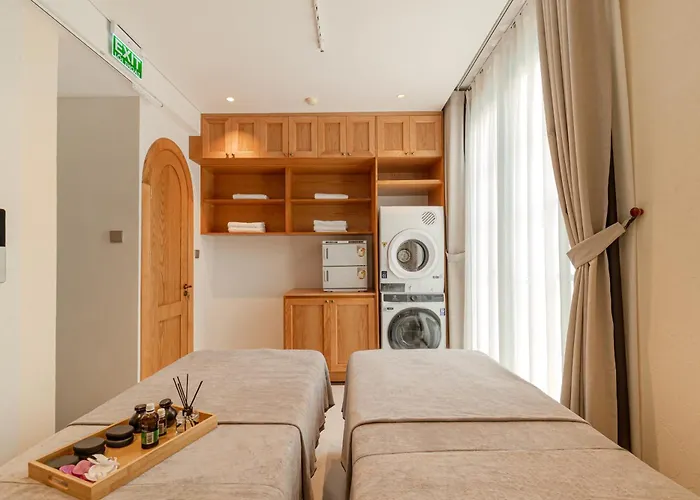 S - Center & Near - 4br Private With Pool, Jacuzzi, Sauna, Karaoke Ha Long